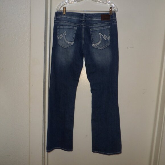 Maurices Low Rise Boot Cut Jeans Sz 11/12 Reg - Picture 7 of 7